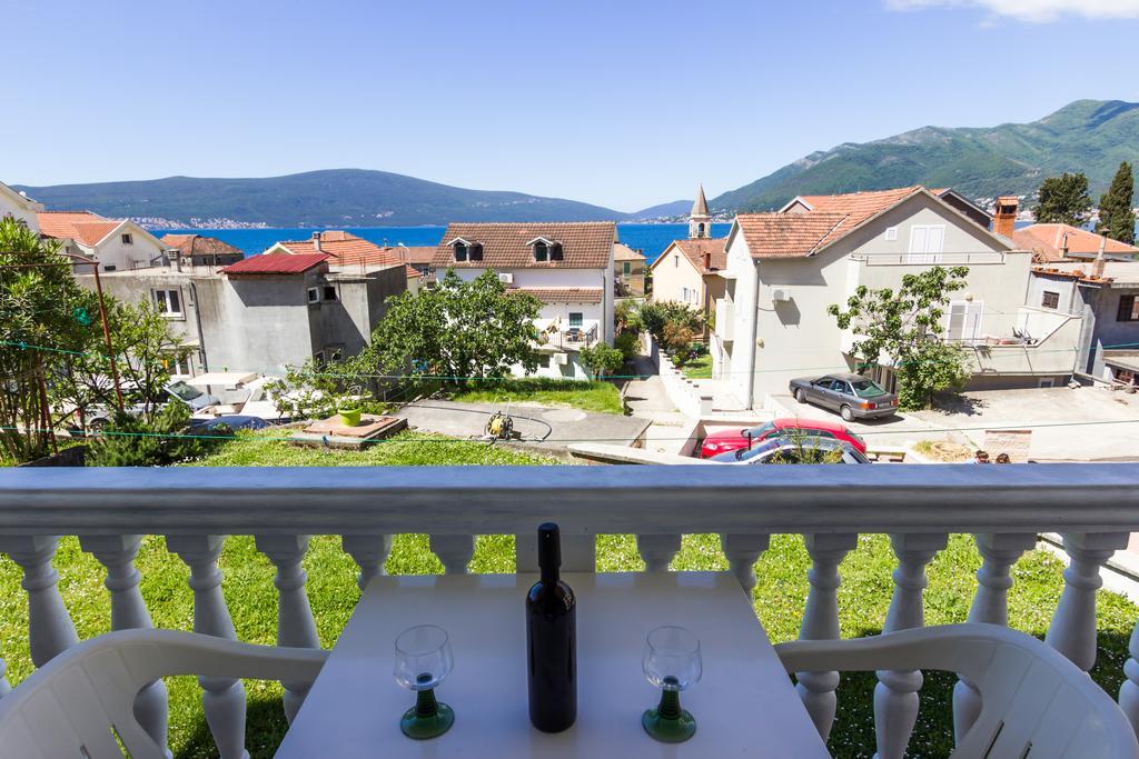 St. Roko Guest House Donja Lastva Esterno foto